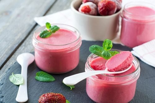 strawberry-almond-mousse